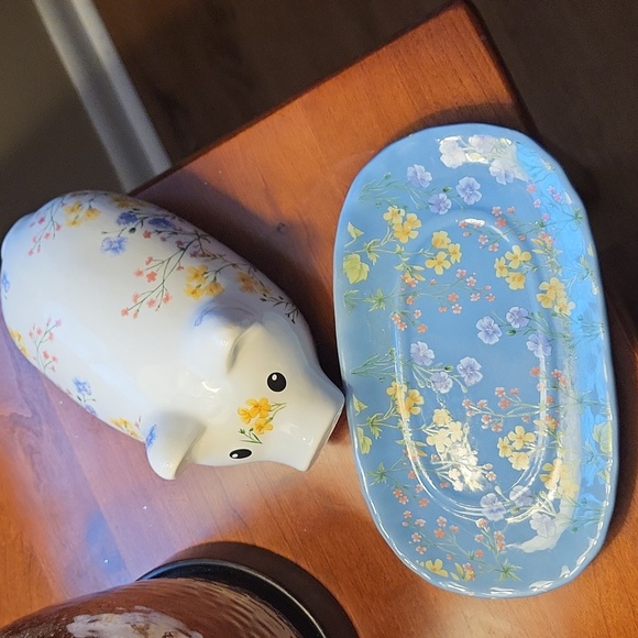 Vintage Floral Piggy Butter Dish - Picture 3 of 3